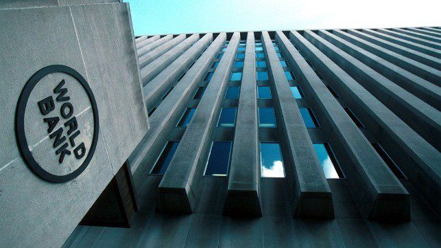 World Bank Recommends Avoiding LNG as it Explores Ship Decarbonization