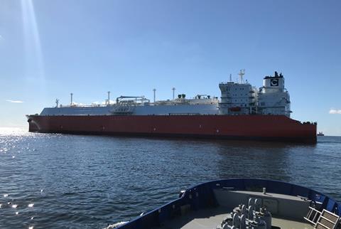 Lubmarine - Lubrication of gas-powered marine engines with TALUSIA UNIVERSAL