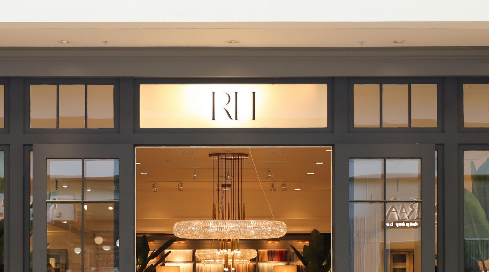 Retail boss warns on supply chain, likens demand risk to ‘Big Short’