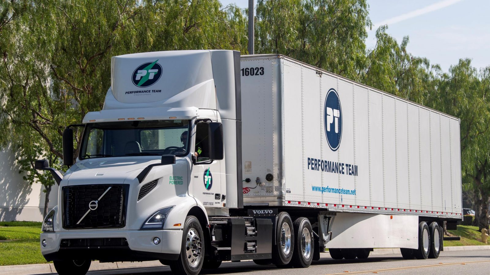 Volvo Q1 results hold up despite charge for suspending Russia business