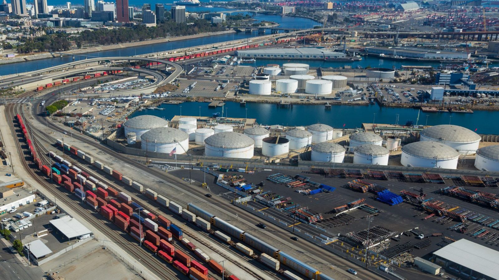 West Coast dockworkers to Russian cargo: Nyet!