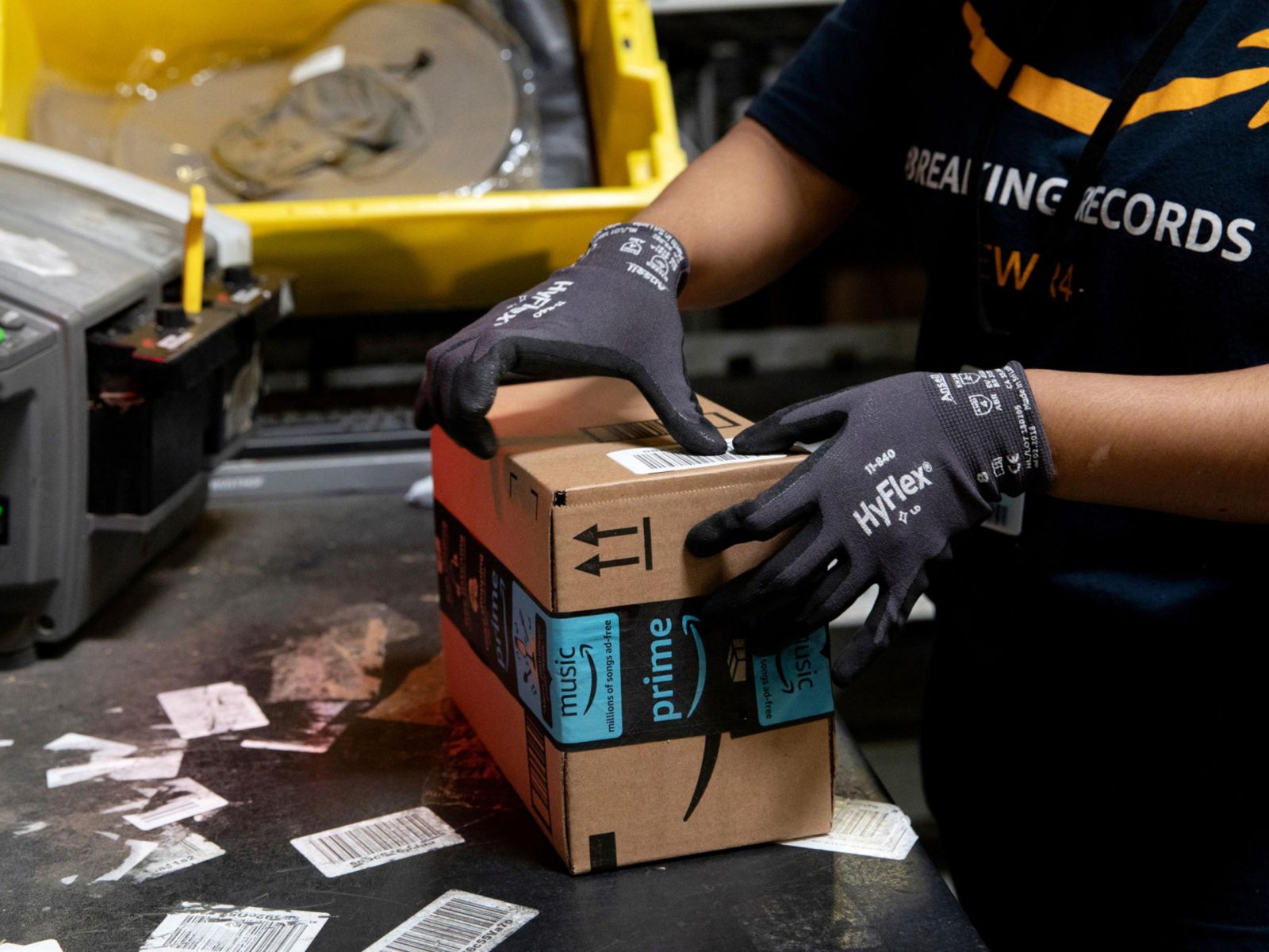 Amazon Defeats Drive to Unionize Second New York Facility