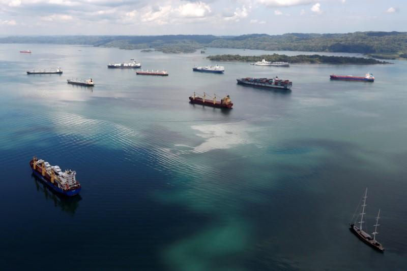 Baltic index dips for 3rd straight session on lower vessel rates