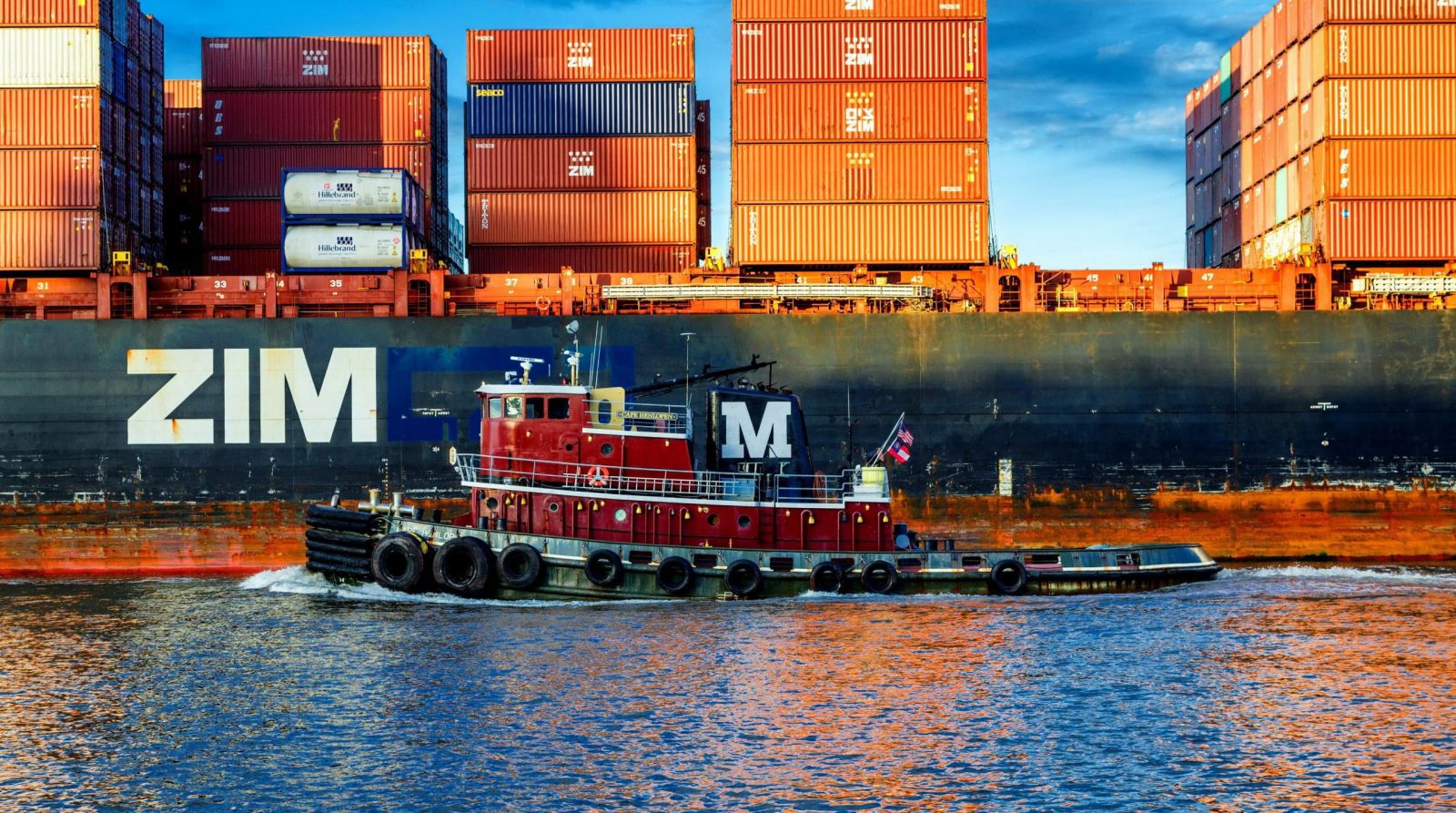 Blockbuster container shipping results collide with sinking sentiment