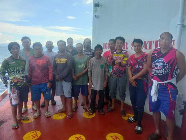 Bulker Runs Down Fishing Boat off the Philippines