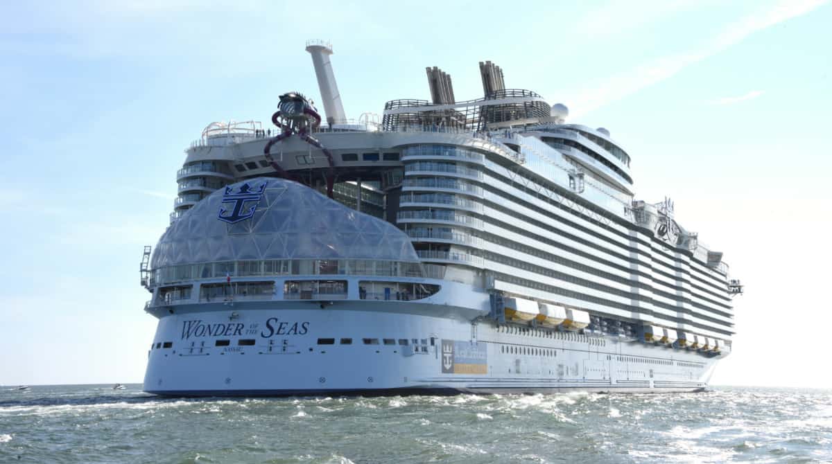 Carnival Cruise Line or Royal Caribbean: Who Has the Largest Fleet?