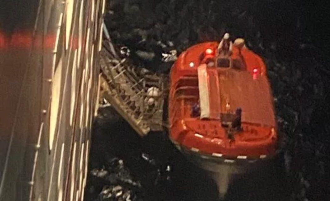 Carnival Cruise Ship Responds to Distress Signal From Sailboat