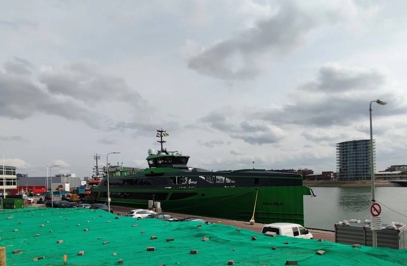 Fast and Comfortable: Damen, Ampelmann in Crew Change Joint Venture