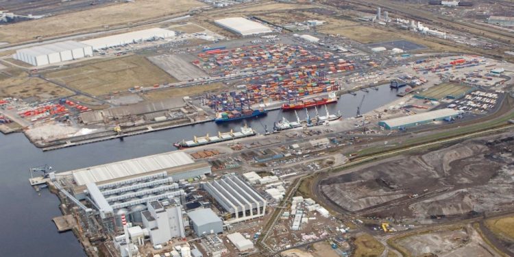 GE Power Conversion works on ship and port projects to tackle emissions
