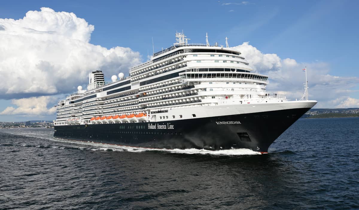 Holland America’s Worry-Free Promise Extended Through December