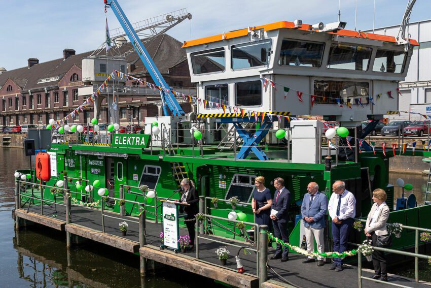 How shipping moves ahead to run on zero-carbon fuels How shipping moves ahead to run on zero-carbon fuels