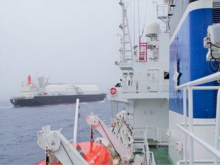 MOL participates in anti-piracy drill with LNG carrier