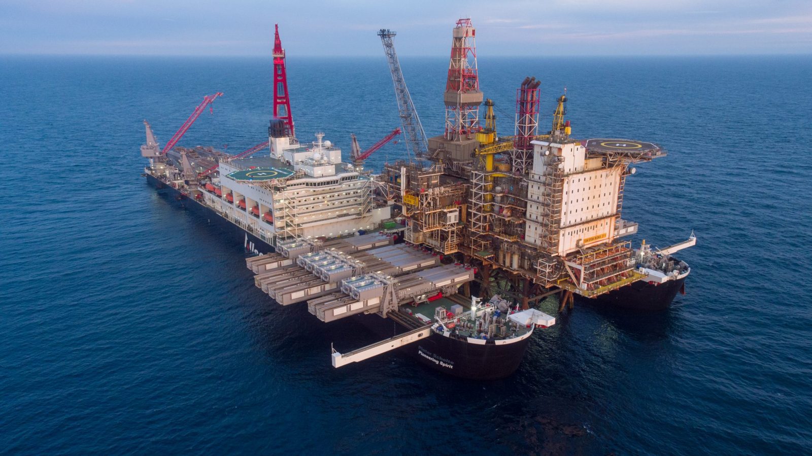 Pioneering Spirit removes the Gyda platform