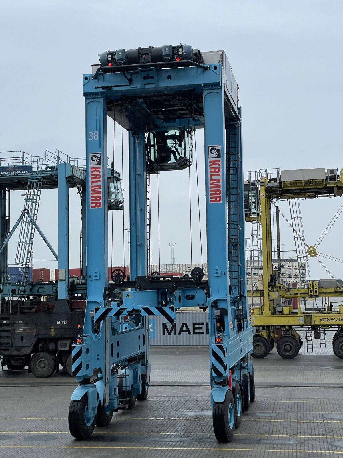 APMT Aarhus boosts straddle carrier fleet as cargo grows