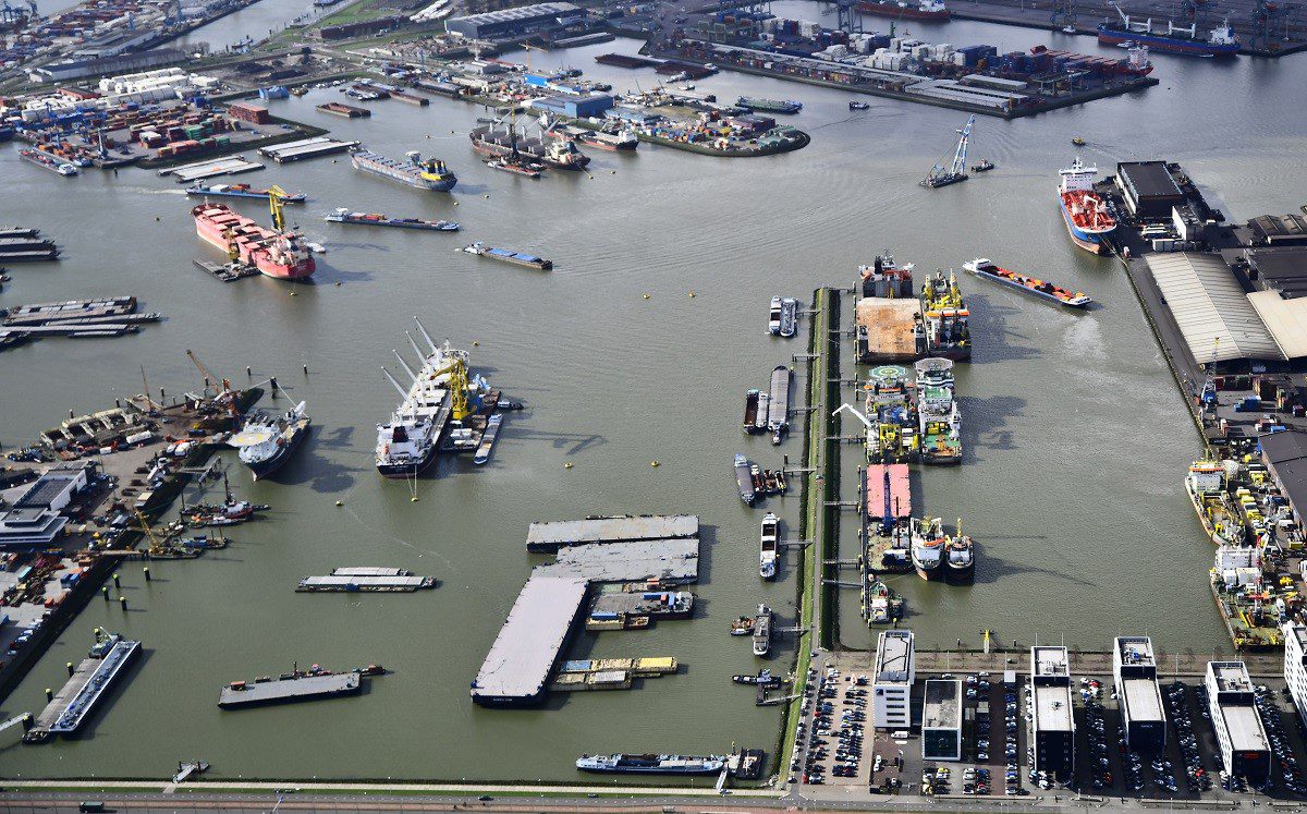 Boskalis vessels switch to green shore power facility in Rotterdam in co-development with Port of Rotterdam Authority and Eneco