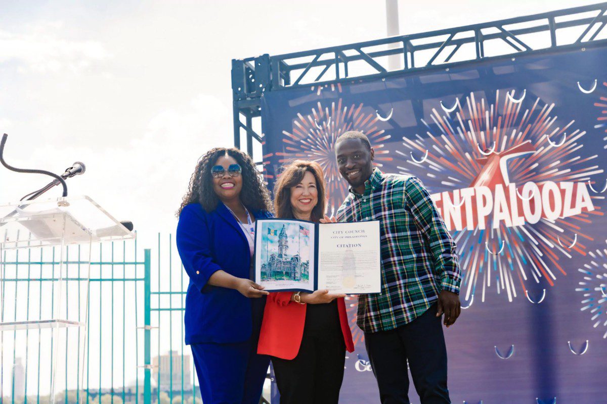 Carnival Cruise Line Begins Bus Tour to Celebrate 50th Birthday