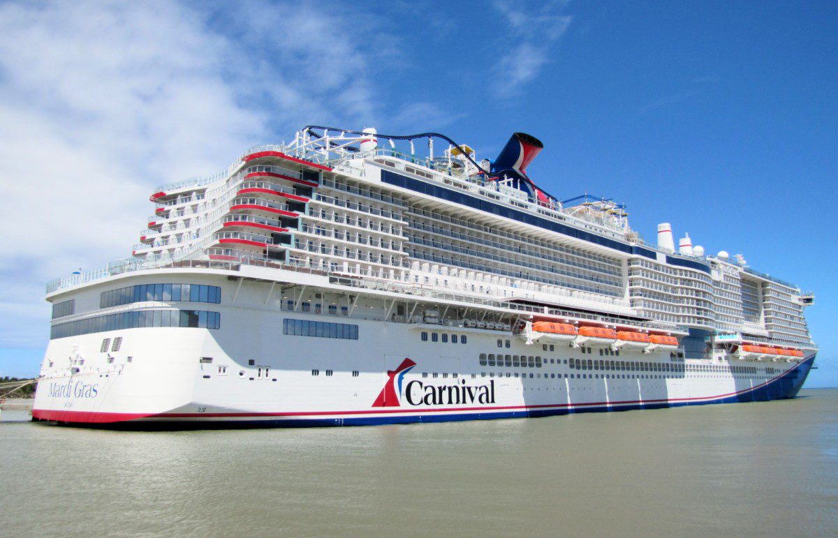 Carnival Cruise Line Helps Family After They Were Stranded in the Caribbean