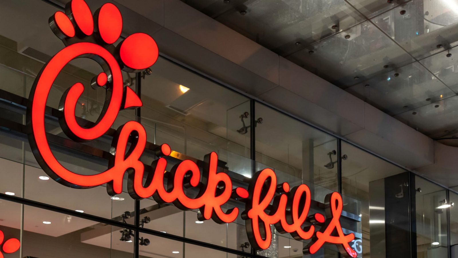 Chick-fil-A pilots autonomous robot delivery with Refraction AI