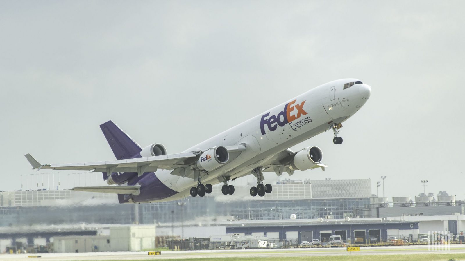 FedEx pilots unhappy as UPS, United take lead on new contracts