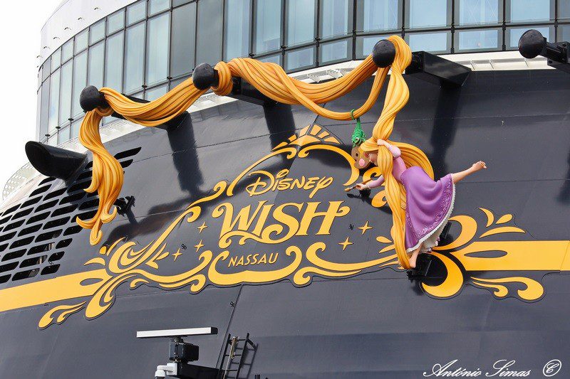 First Photos: Disney Wish Makes Technical Call in the Azores