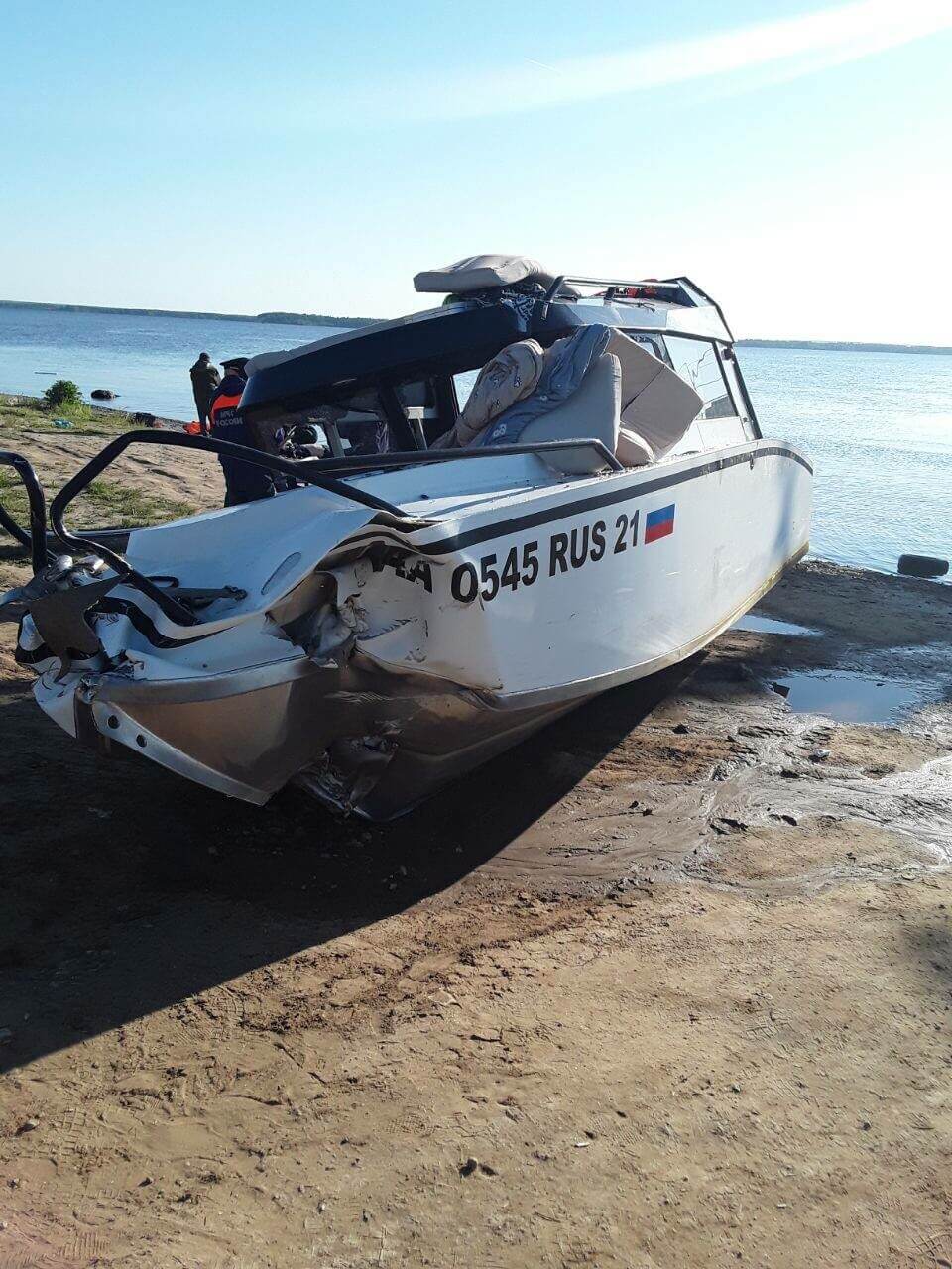 Motorboat Collides With Barge Tow on Volga River, Killing Four Motorboat Collides With Barge Tow on Volga River, Killing Four