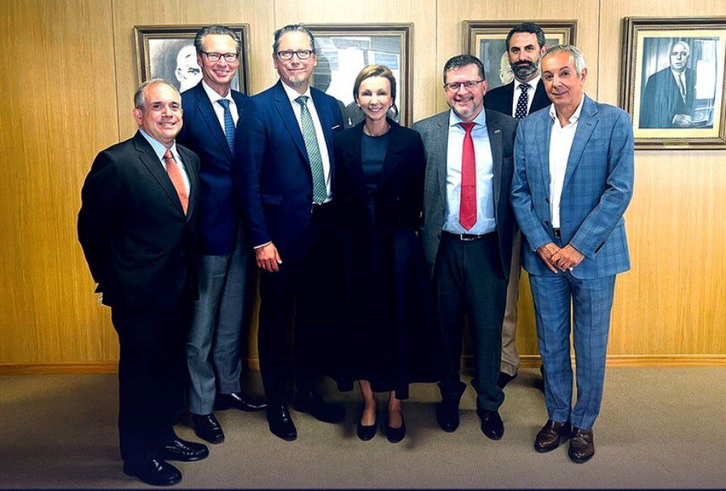 President of the UGS, Ms Melina Travlos, welcomed the President of DNV – Maritime