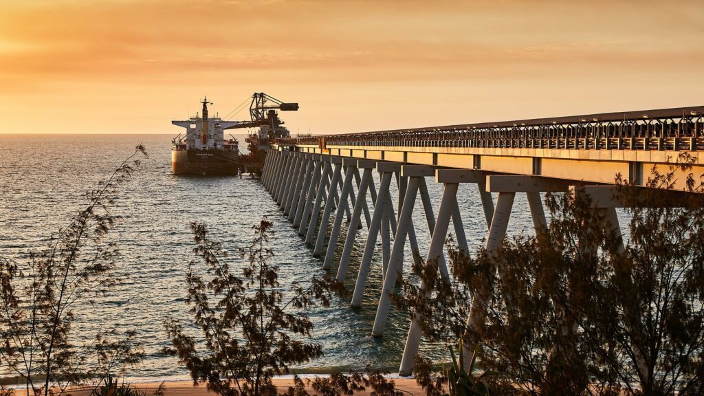 Shipping Decarbonization Weekly Insights -- How shipping moves ahead to run on zero-carbon fuels Shipping Decarbonization Weekly Insights -- How shipping moves ahead to run on zero-carbon fuels