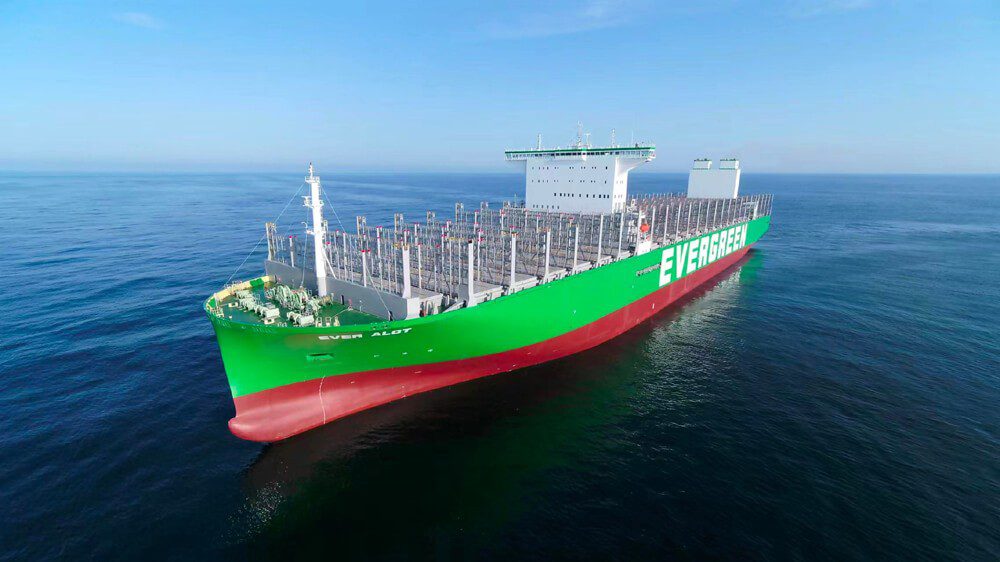 Video: China’s First 24,000 TEU Containership Delivered to Evergreen