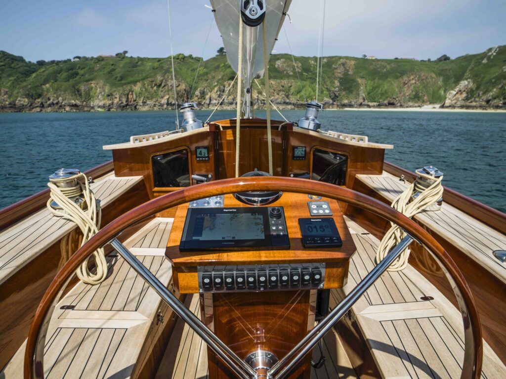 West System sponsors Spirit Yachts regatta