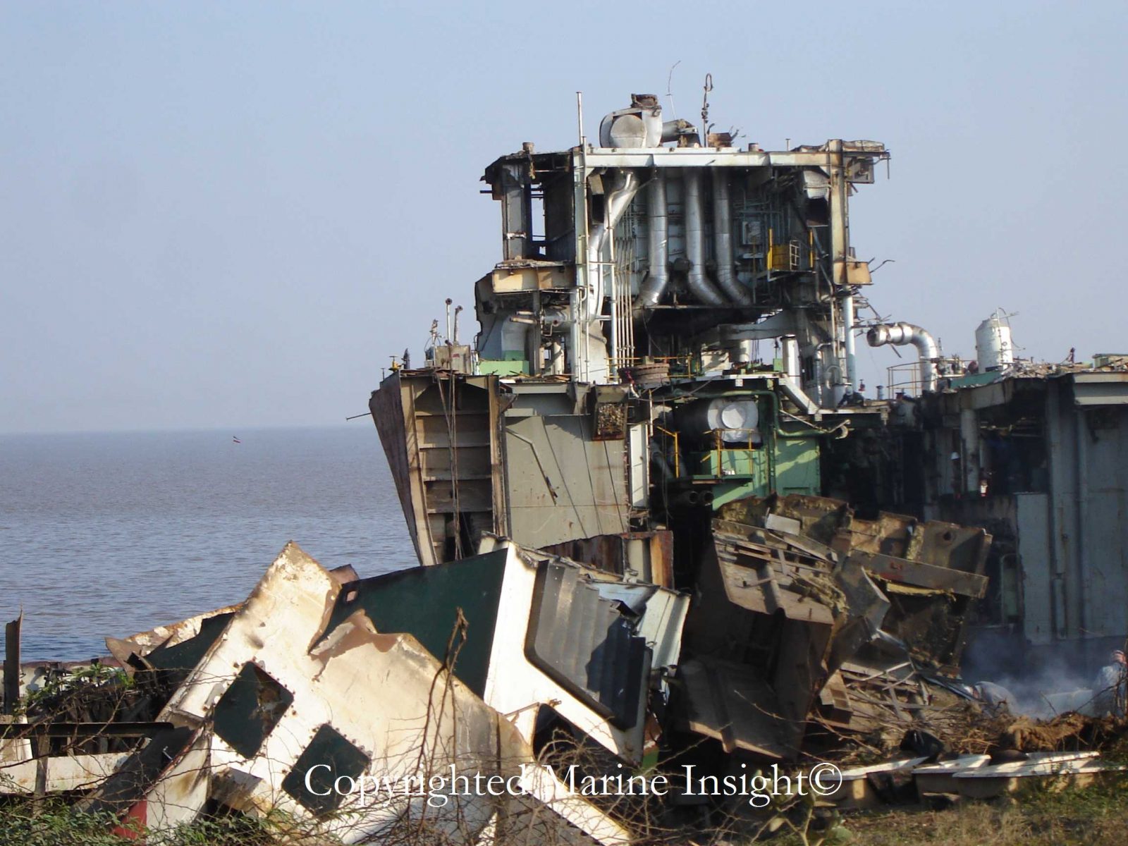 Alang, Gujarat: The World’s Biggest Ship Breaking Yard & A Dangerous Environmental Time Bomb