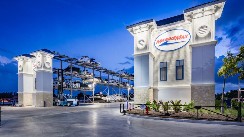 MarineMax announces vice president