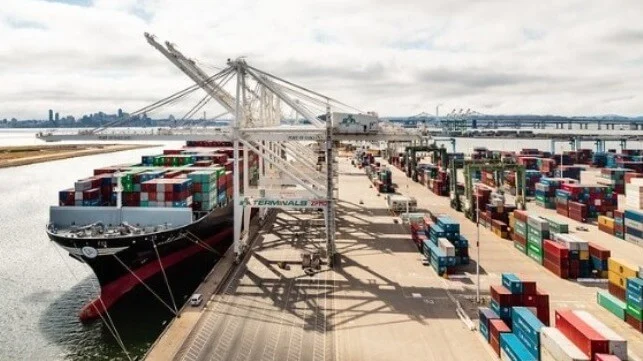 Port of Oakland Resumes Work After Week of Truckers’ Protests