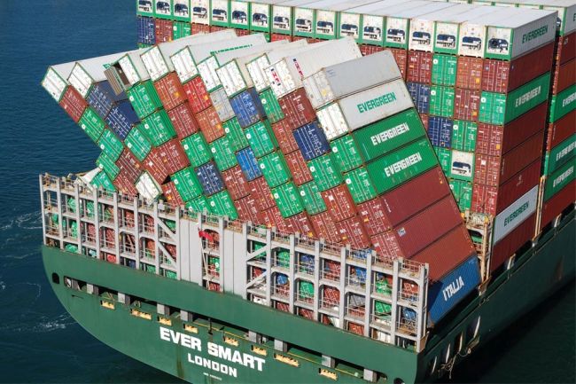 Real Life Accident: Anchor Damages Hull, Bow Thruster Compartment Flooded
