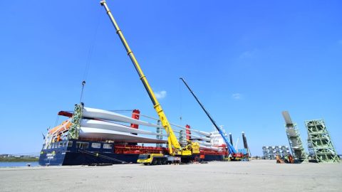 Van der Vlist moving Klaverspoor wind farm components