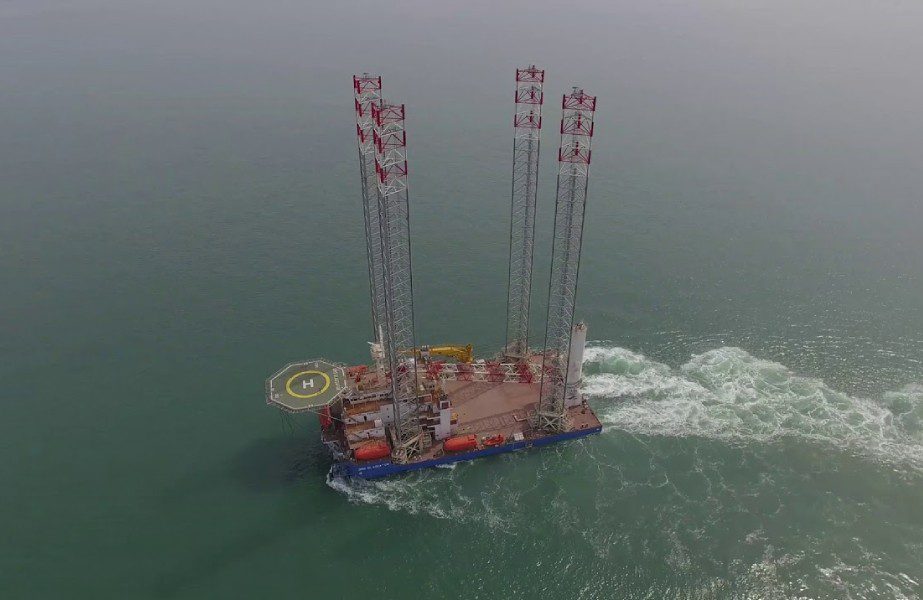 ADNOC L&S secures jack-up barge hire contract