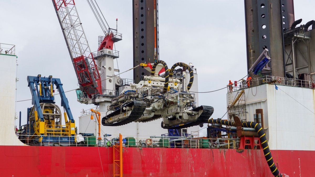 Demand for trenching vessels and gear grows as market expands