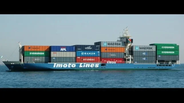 Video: Japanese Container Feeder Capsizes at the Pier