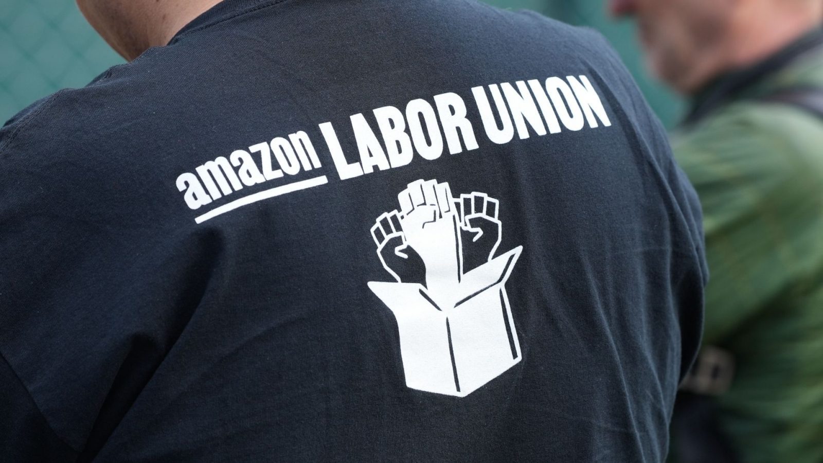 Amazon likely to lose key union battle after NLRB recommendation