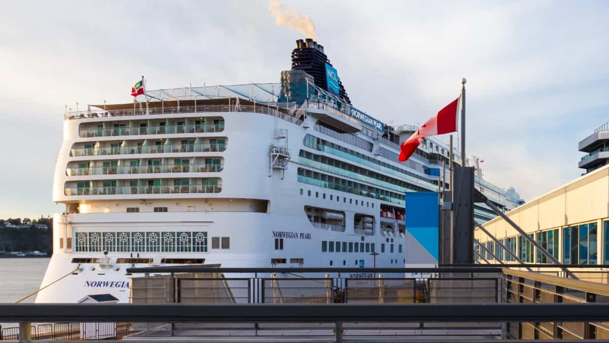 Canada to Remove All Travel Restrictions, Including Cruises