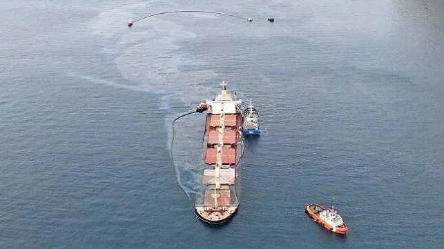 Gibraltar Makes Progress at Pumping Oil from Wrecked Bulker