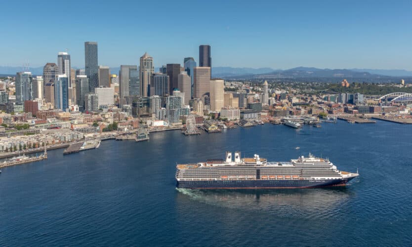 Holland America Partners With University of Washington Athletics