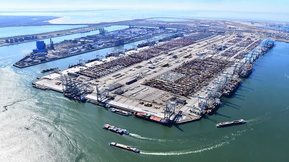 Hutchison ports and Terminal investment limited Sàrl jointly announce the intention for the development of a new contain