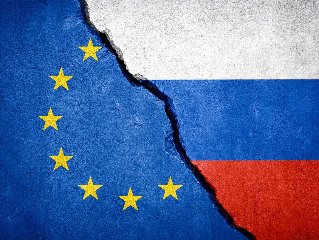 Traton Sees $560 Million Hit on Russia Sales Units Disposal