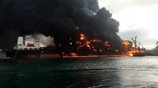 Video: Two Massive Fires Hit Refinery Complex in Venezuela Video: Two Massive Fires Hit Refinery Complex in Venezuela