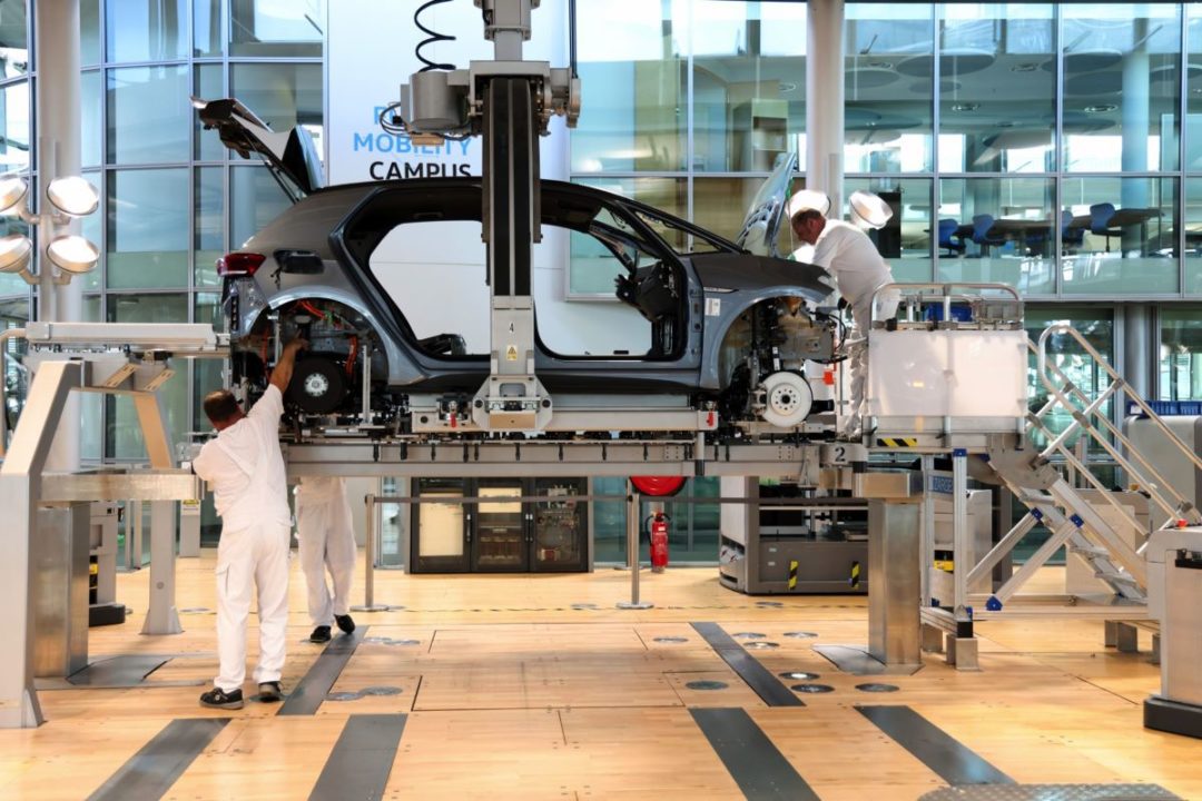 Volkswagen Warns of Production Shift From Germany Over Gas Shortage