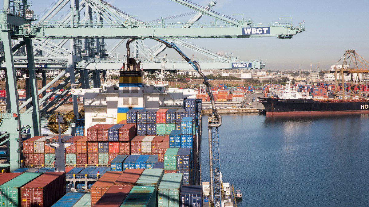 Long-term container rates slip for the first time since January Long-term container rates slip for the first time since January