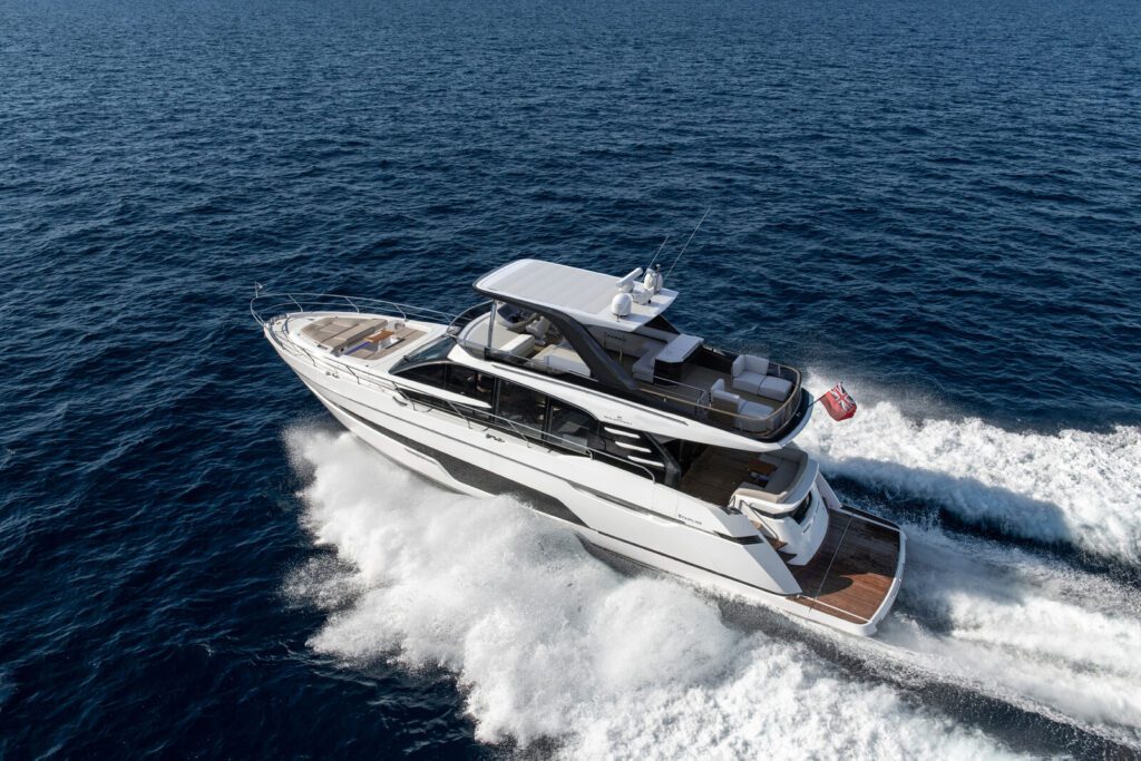 Fairline selects Lippert as roofing systems supplier