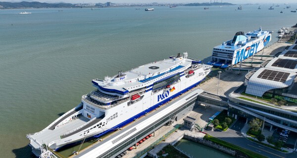P&O Takes Delivery of World’s Largest Double-Ended Hybrid Ro-Ro Ferry
