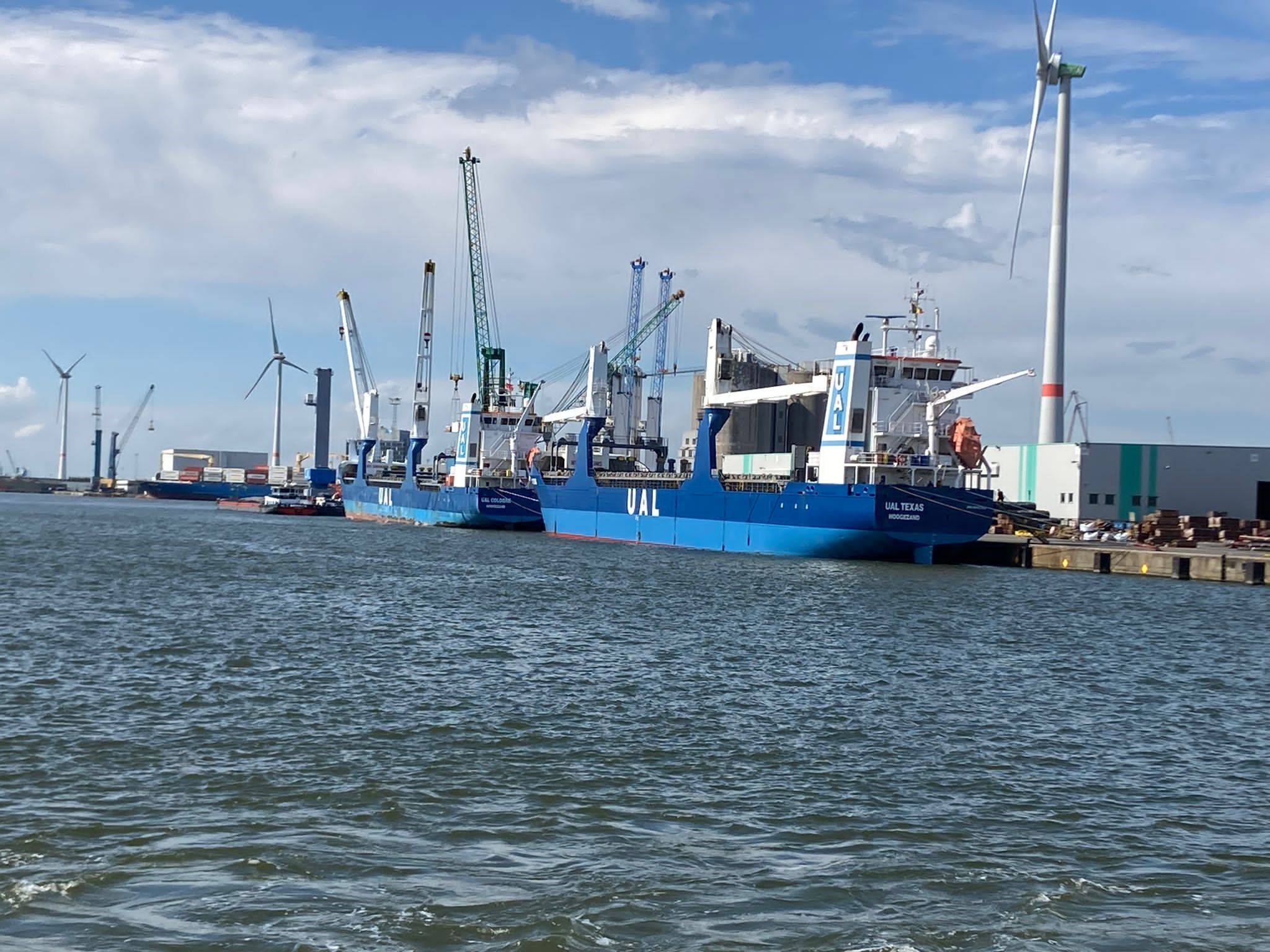 Leveraging data for streamlined shipping