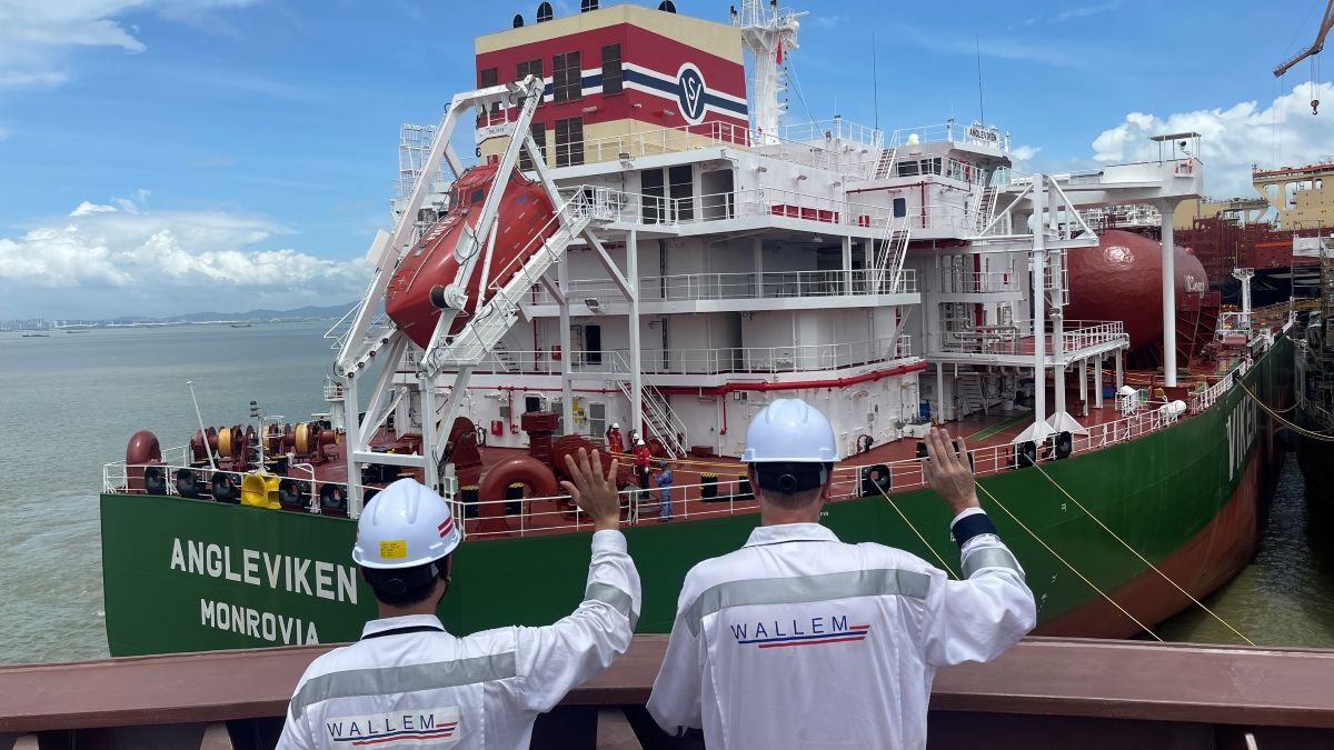 Delivery of LR2 tanker Angleviken (source Wallem) 1200w.jpg